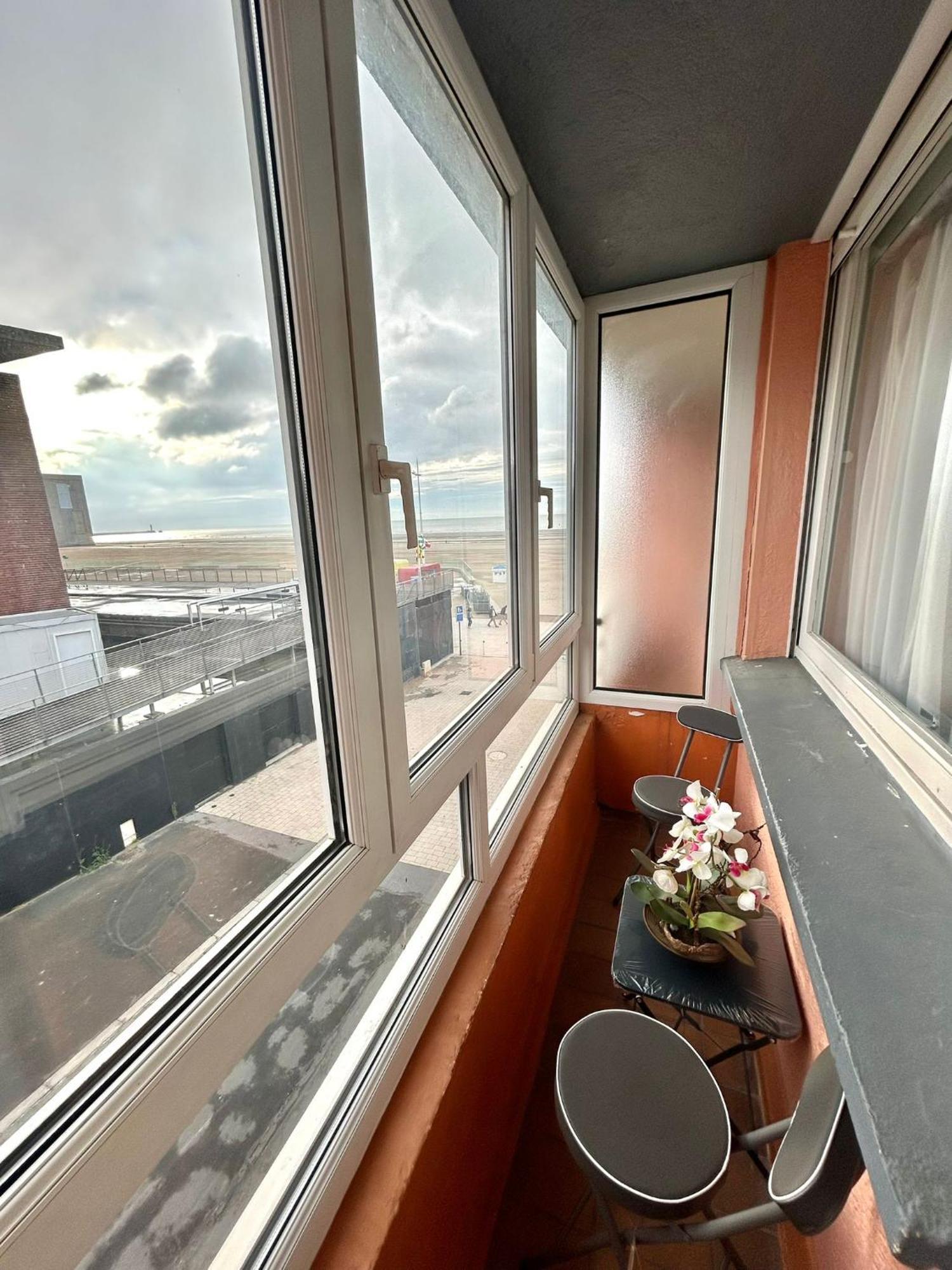 Appartement Avec Vue Sur Mer Dunkirk Exterior foto
